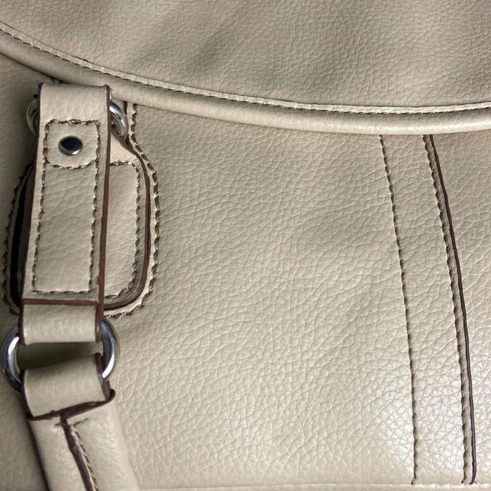 Rello Cream Leather Bag💕 - Picture 4 of 11